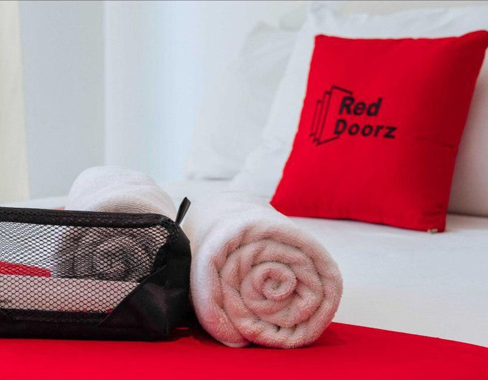 RedDoorz Plus near Ateneo de Davao