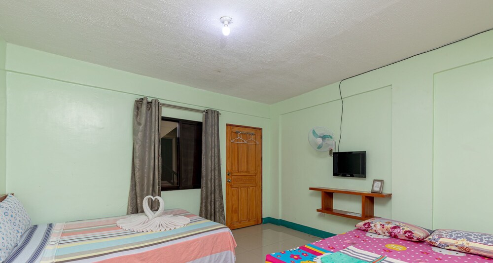 JEMZ Tagaytay Budget Transient