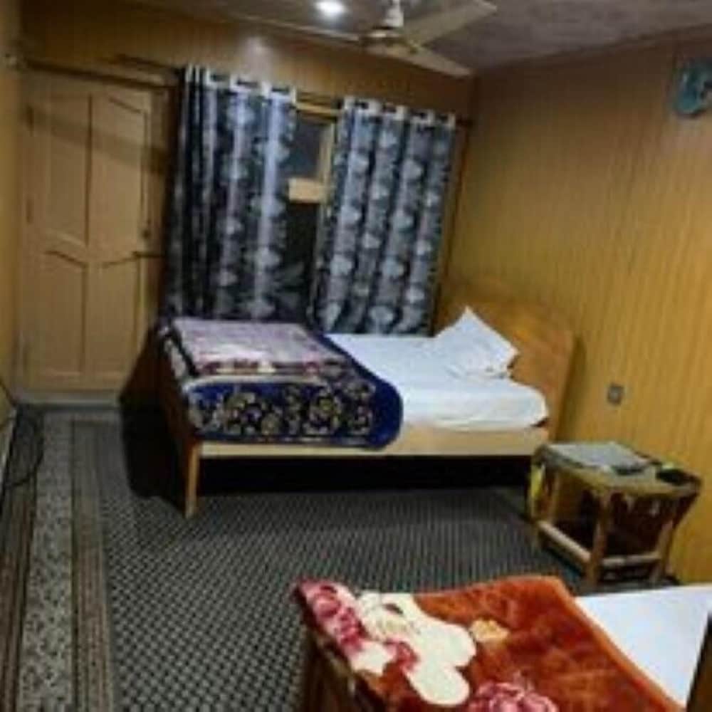 Paradise City Hotel and Restaurant
