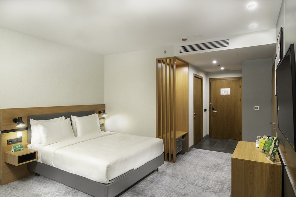 Holiday Inn Yerevan - Republic Square By IHG