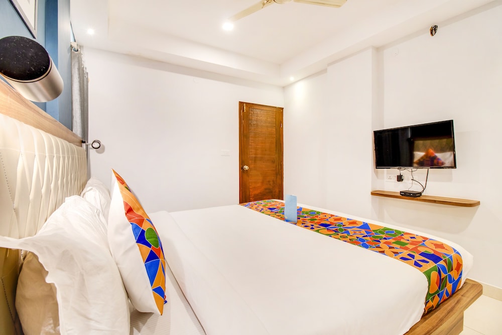 Fabhotel The Sun Suites
