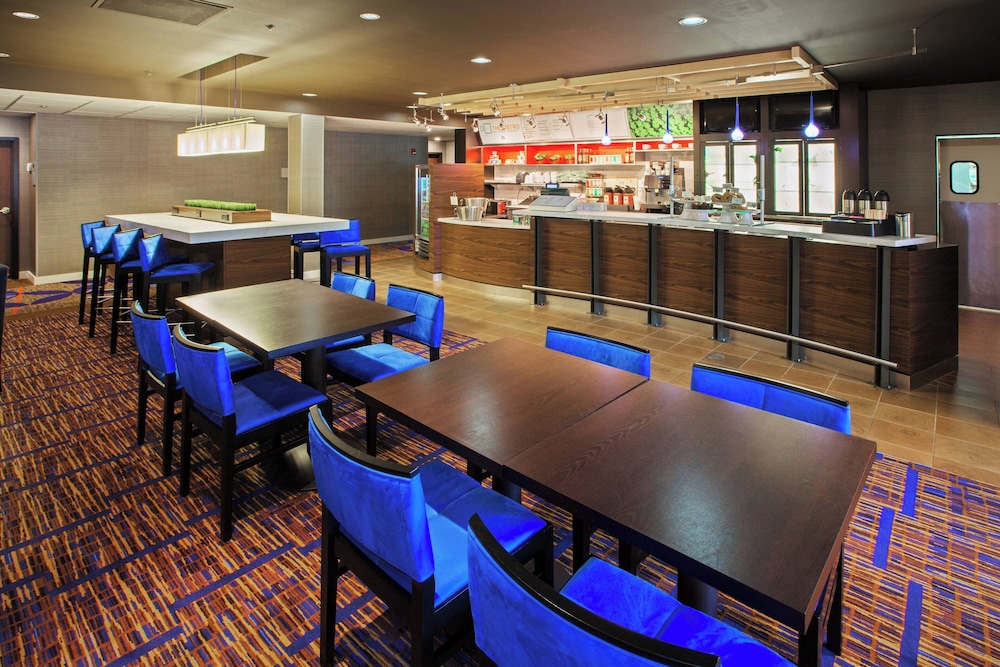 Courtyard by Marriott Chicago Midway Airport