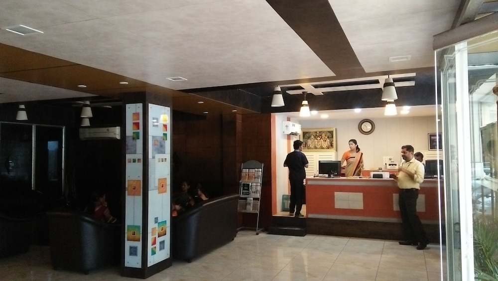 Hotel Arya Palace