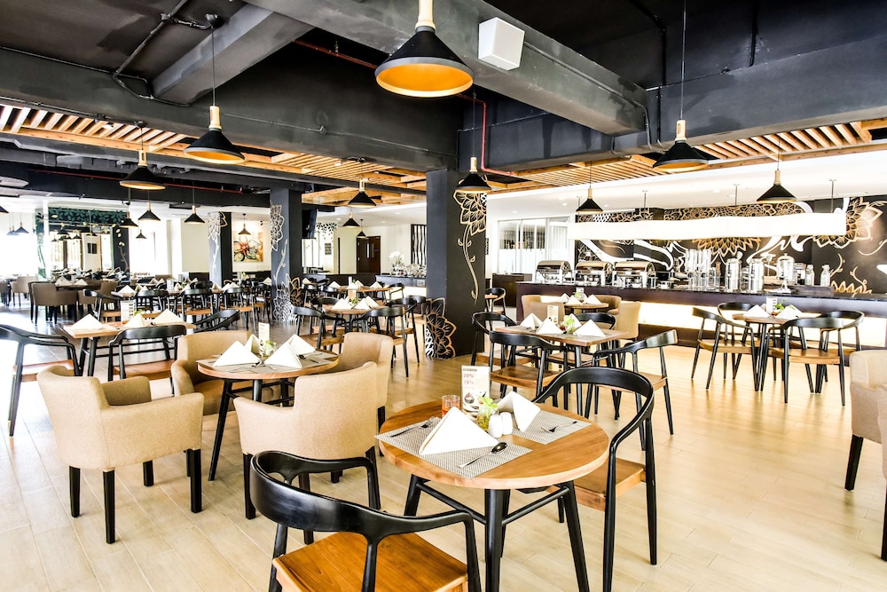 Golden Tulip Essential Tangerang