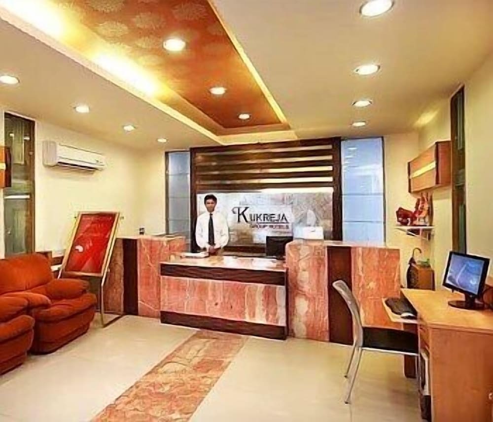 Mandakini Plaza Kanpur