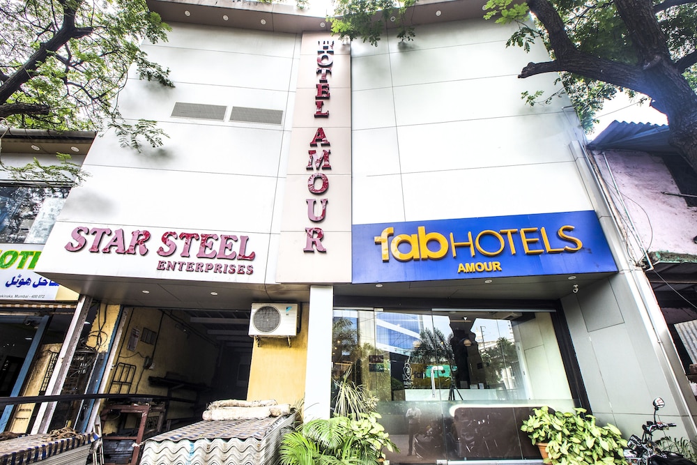 FabHotel Amour Andheri East