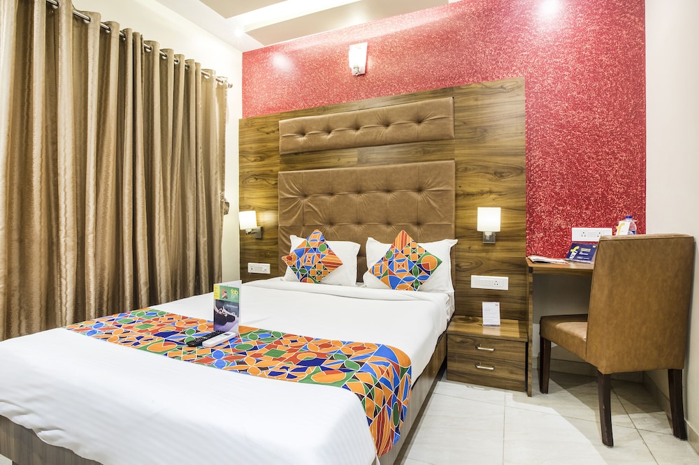FabHotel Amour Andheri East