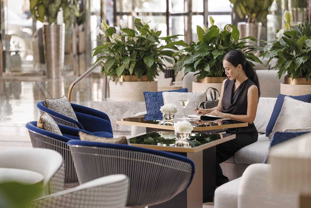 Jumeirah Emirates Towers Dubai