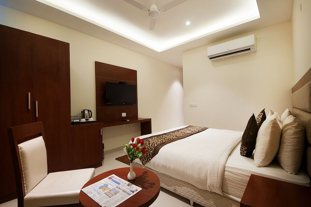 Hotel Z Suites