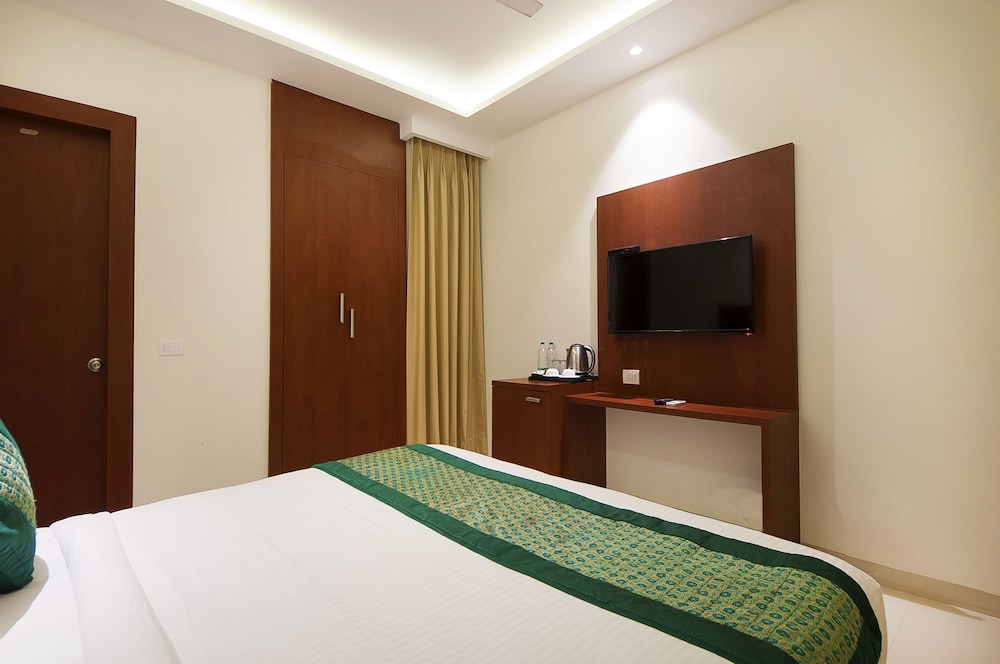 Hotel Z Suites