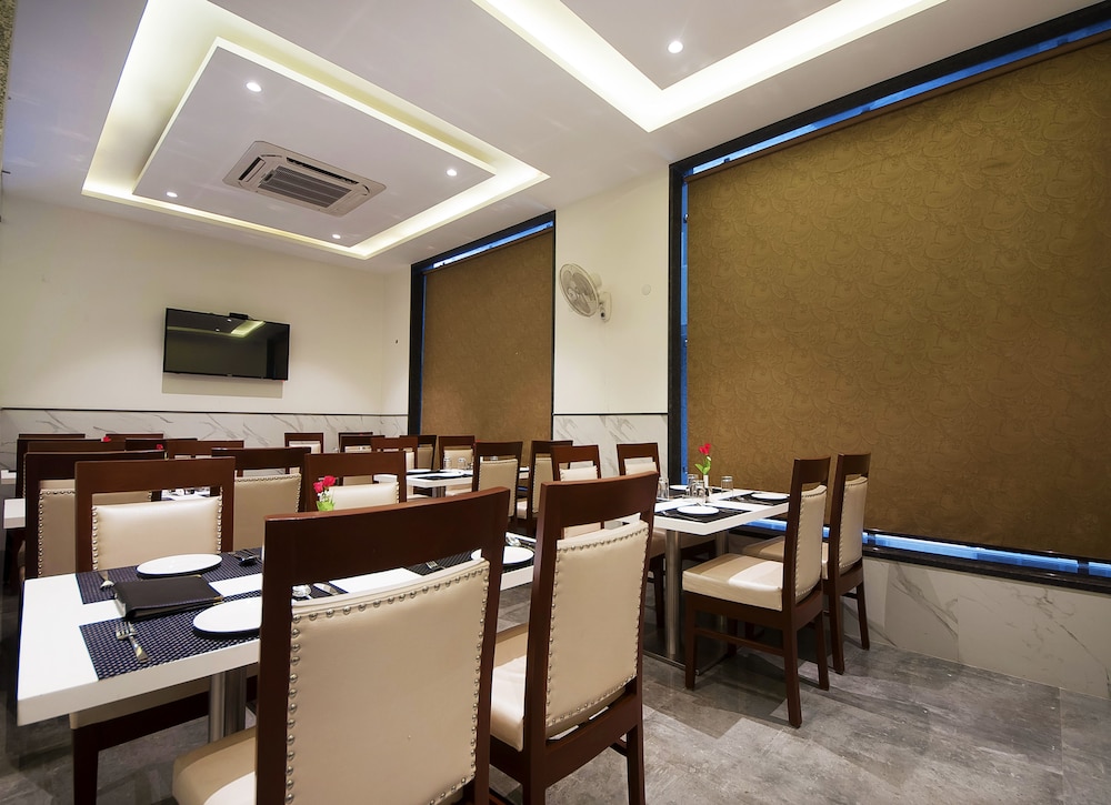 Hotel Z Suites
