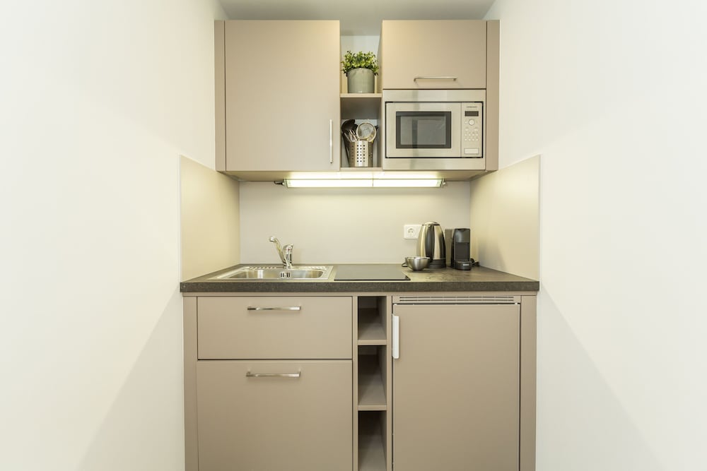 Room 4 & 5 Apartments