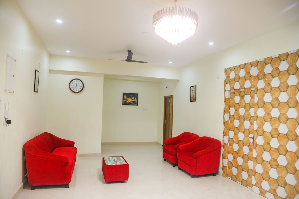 Fabhotel Home Tree Service Apartment Kolathur