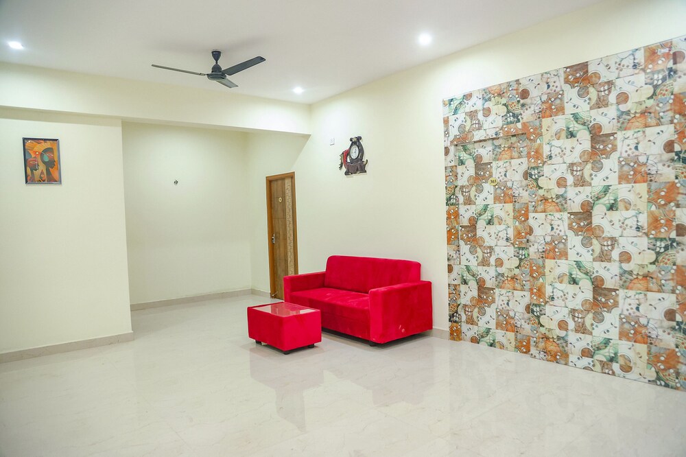 Fabhotel Home Tree Service Apartment Kolathur