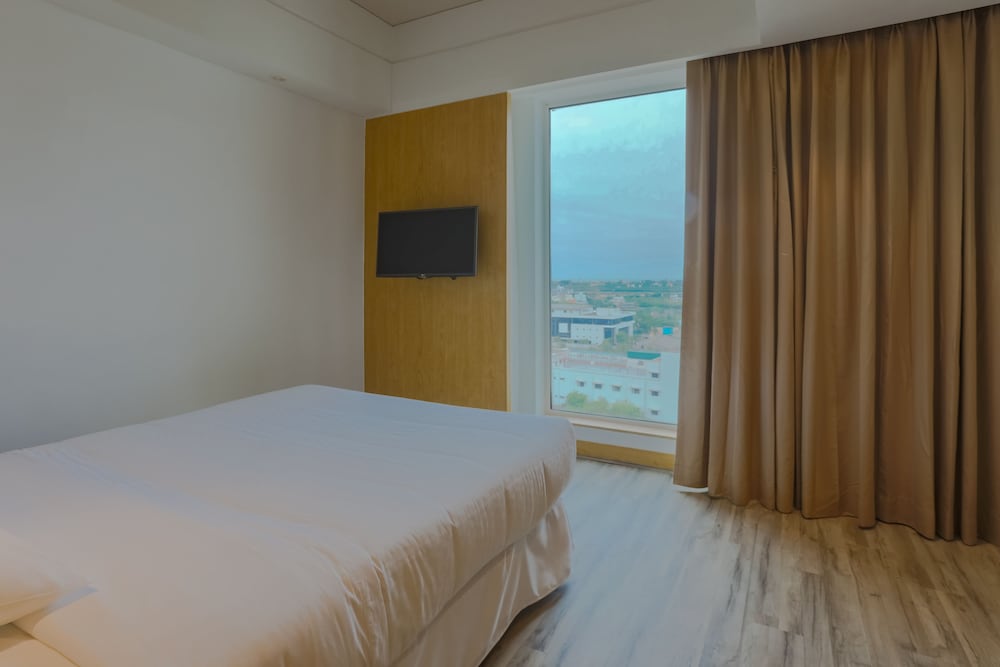 Holiday Inn Express Chennai Mahindra World City