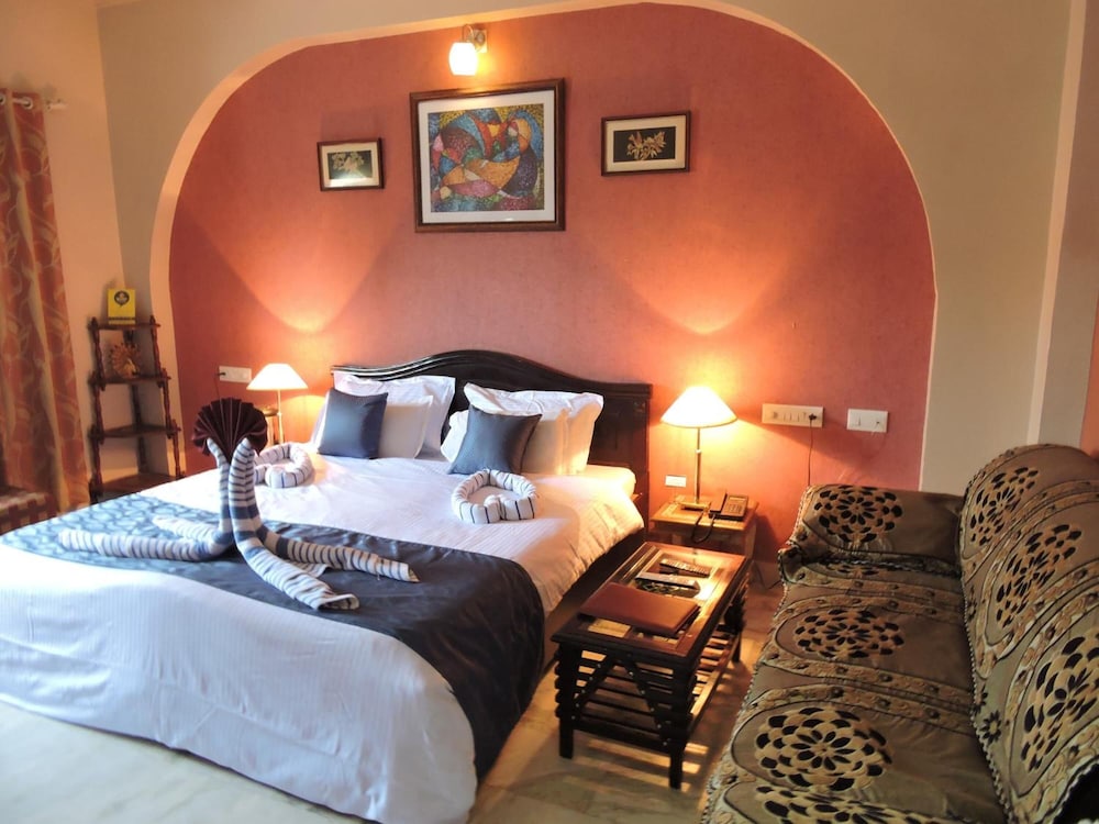 Hotel Meenakshi Udaipur