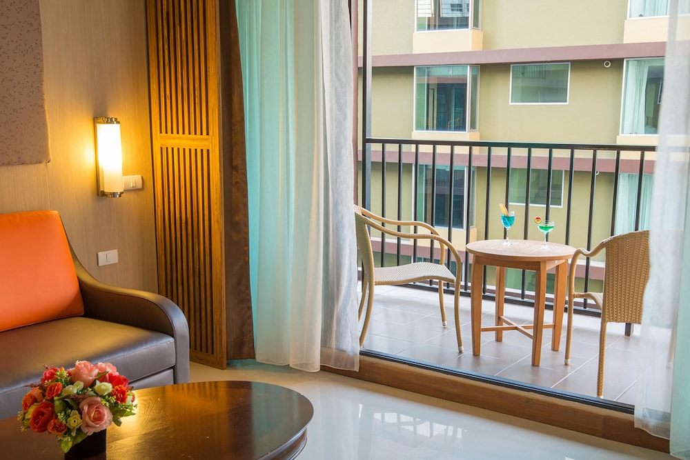 Dynasty Grande Hotel
