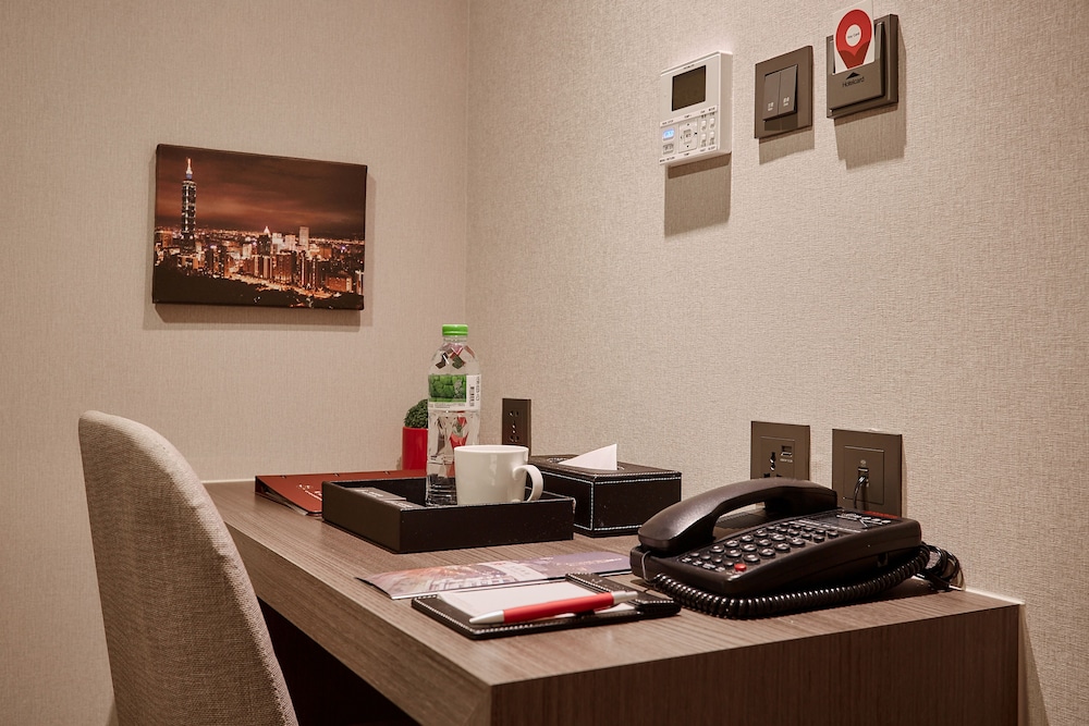Eastin Taipei Hotel