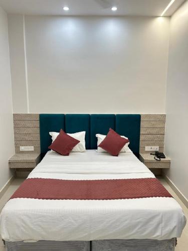 Hotel Satsang Grand