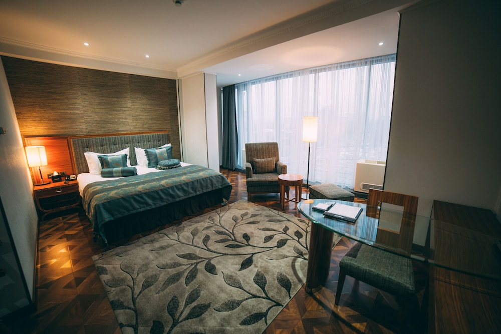 Damas International Hotel
