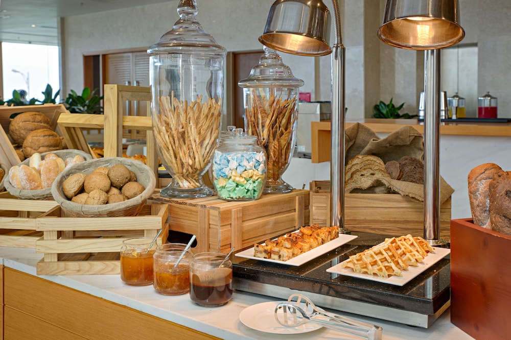 TMS LUXURY Hotel Danang Beach