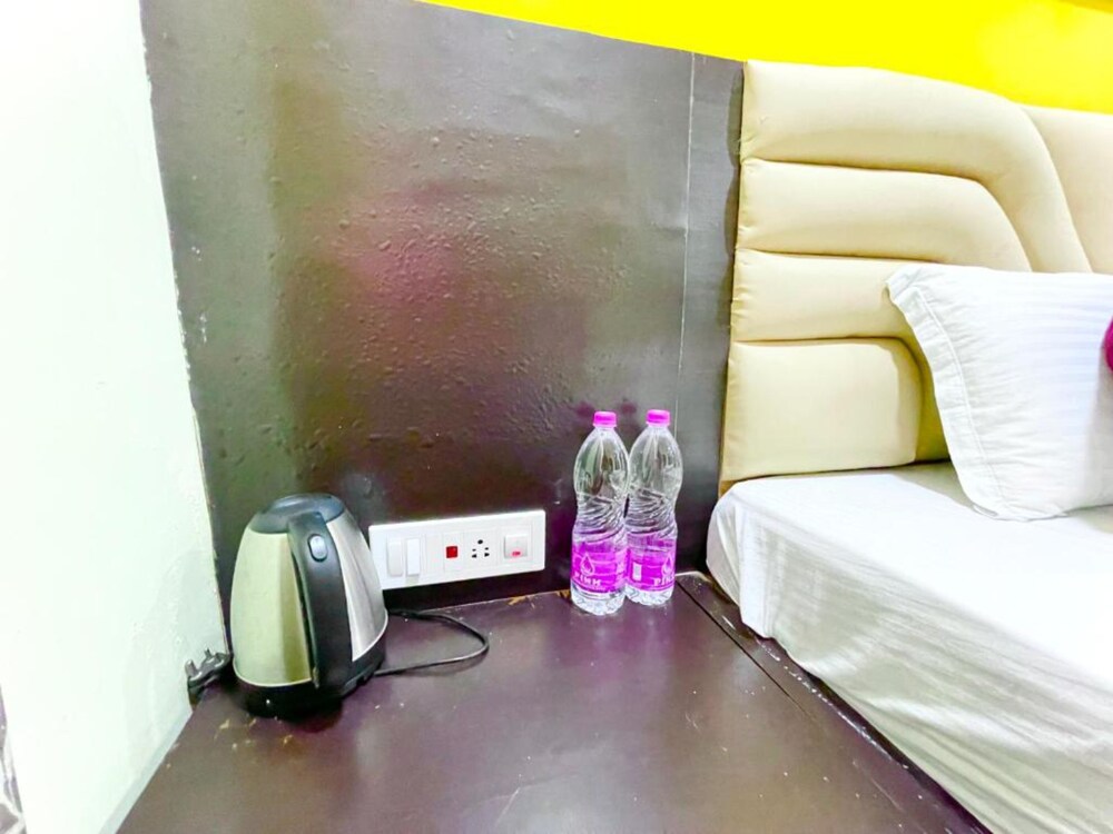 Goroomgo Hotel Coral Suites Puri