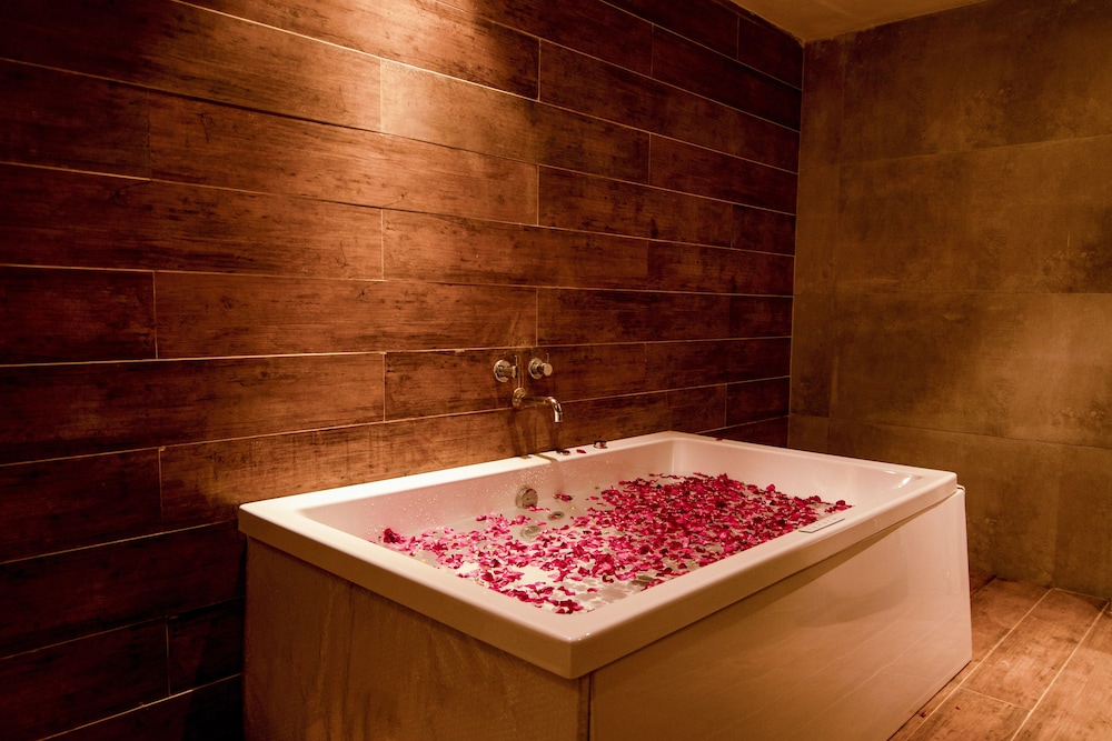Goldenfern Resort
