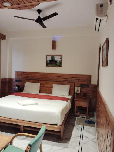Hotel CM Palace