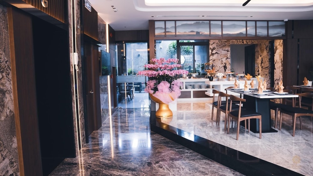 STELLA Hotel & Apartment