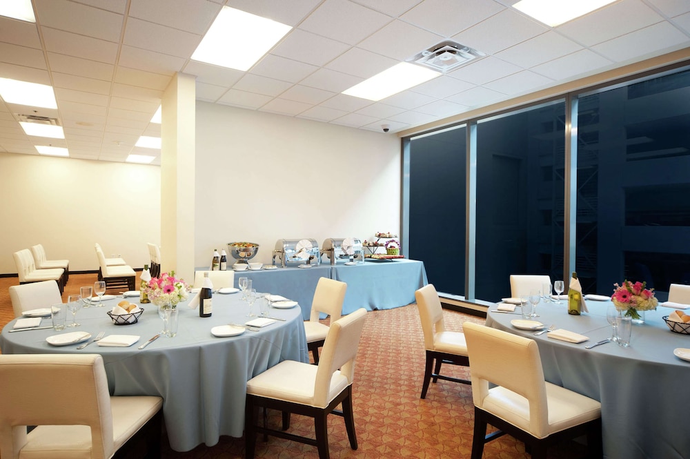 Hilton Grand Vacations Club Elara Center Strip Las Vegas