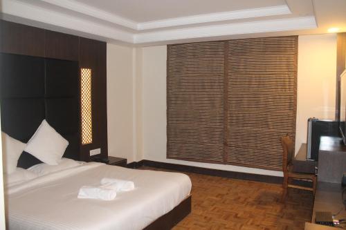 Hotel Rizk Inn - Best Hotel Near Airport in Srinagar