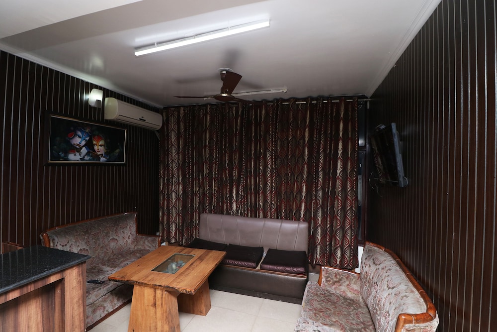 OYO 29660 Hotel Vardhman Classic