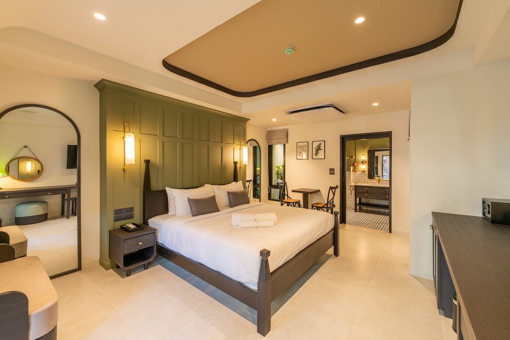 Shamrock Chiangmai Hotel - Adults Only