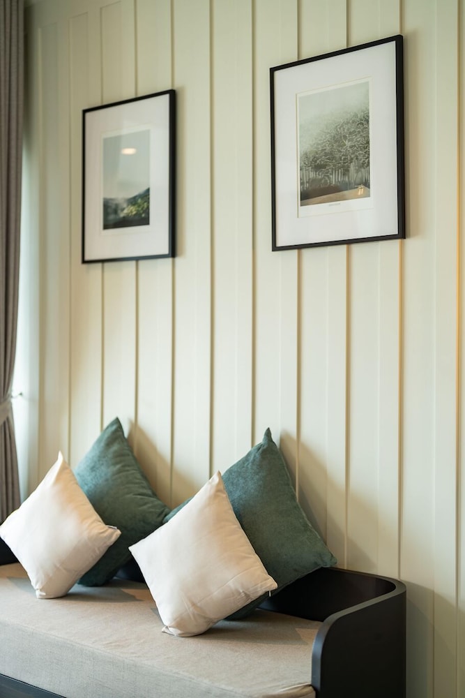 Shamrock Chiangmai Hotel - Adults Only