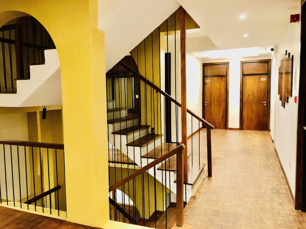 Tropic Inn - Mount Lavinia