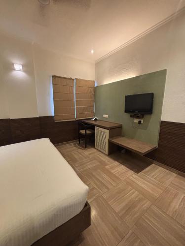 Status Business Hotel