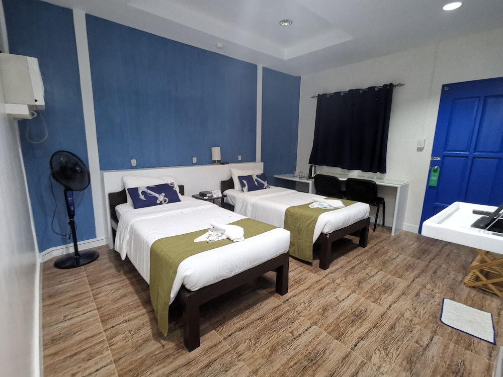 Pescadores Suites Moalboal