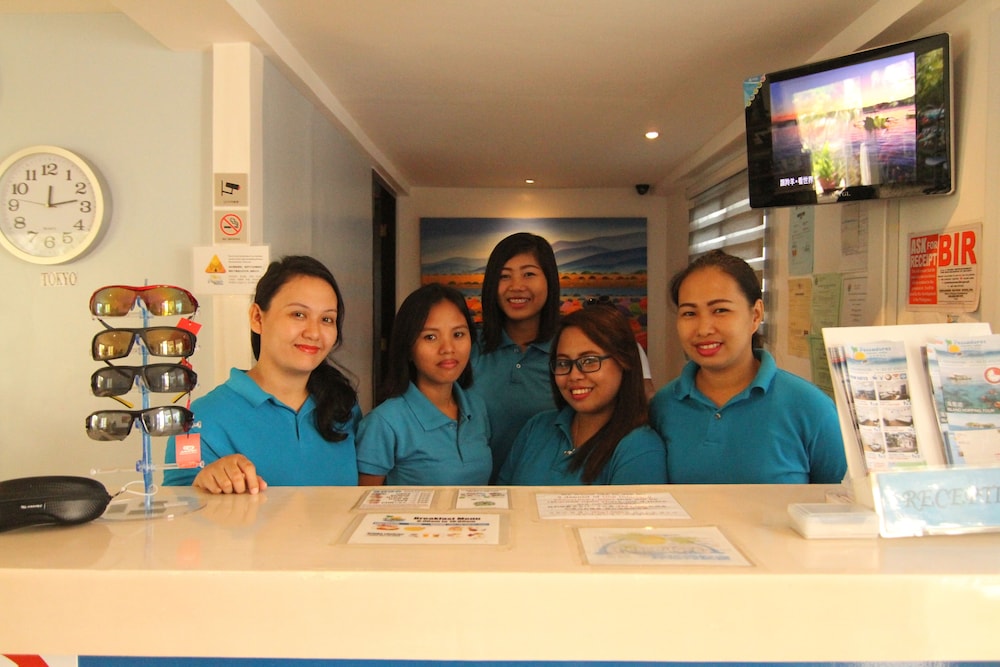 Pescadores Suites Moalboal