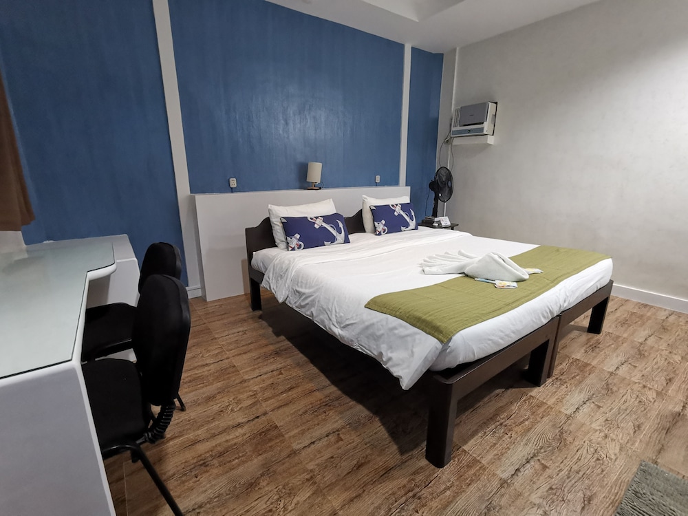 Pescadores Suites Moalboal