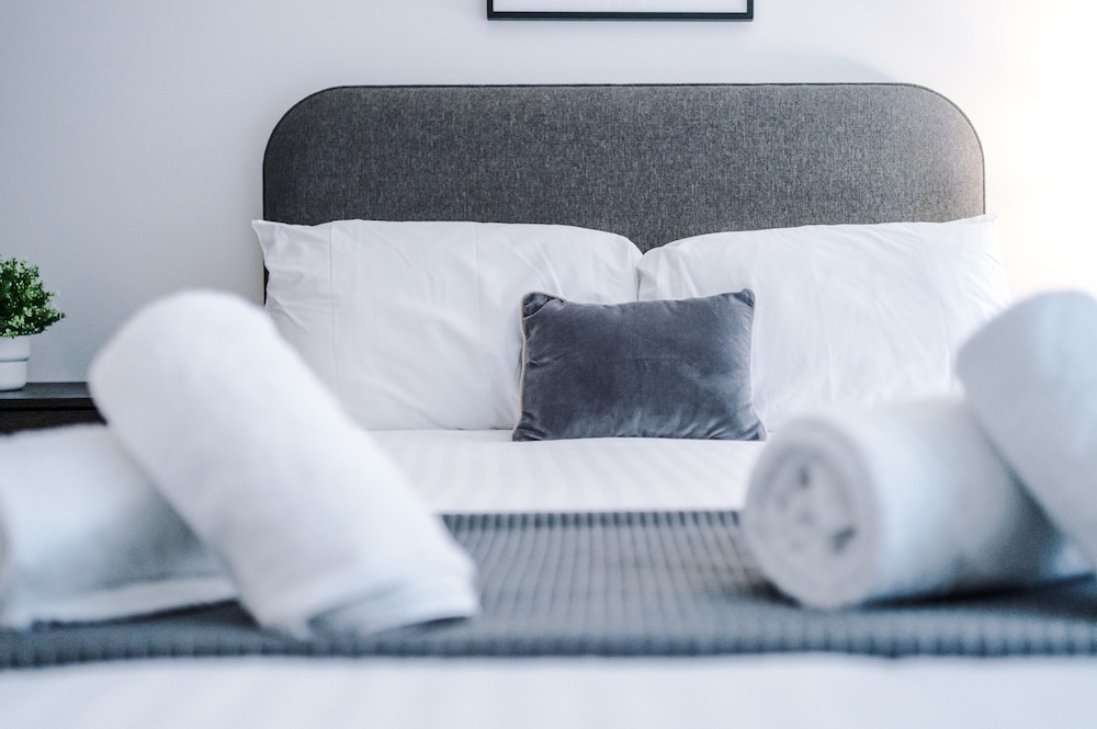Hilltop Serviced Apartments - Piccadilly