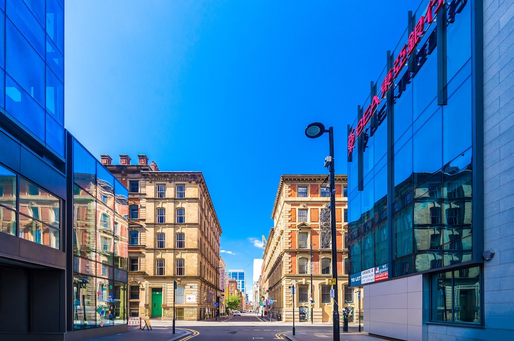 Hilltop Serviced Apartments - Piccadilly