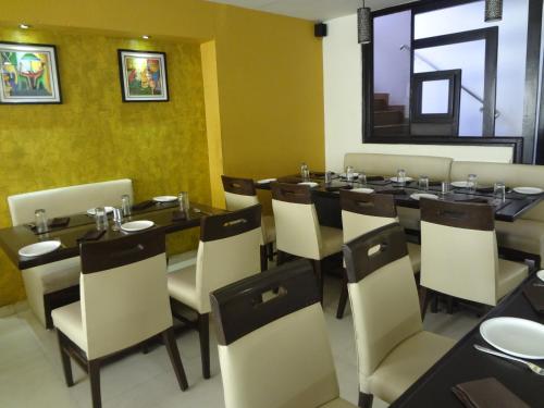 Hotel Savshanti Towers
