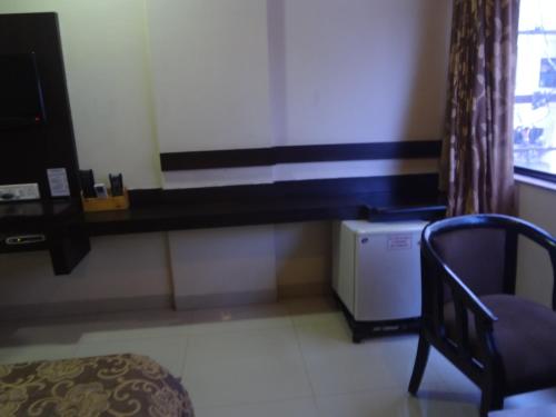 Hotel Savshanti Towers