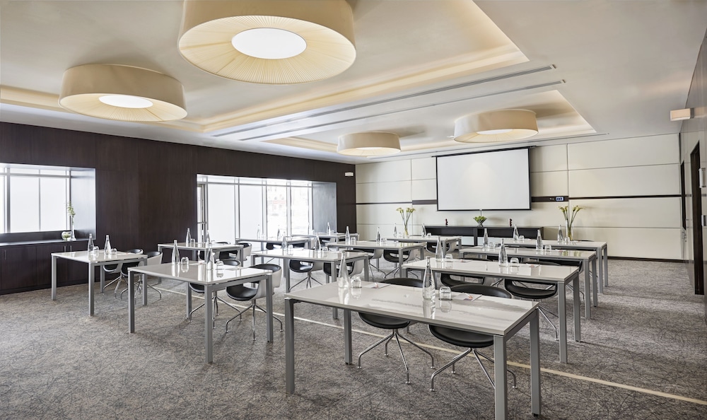 Hyatt Place Dubai Jumeirah Residences