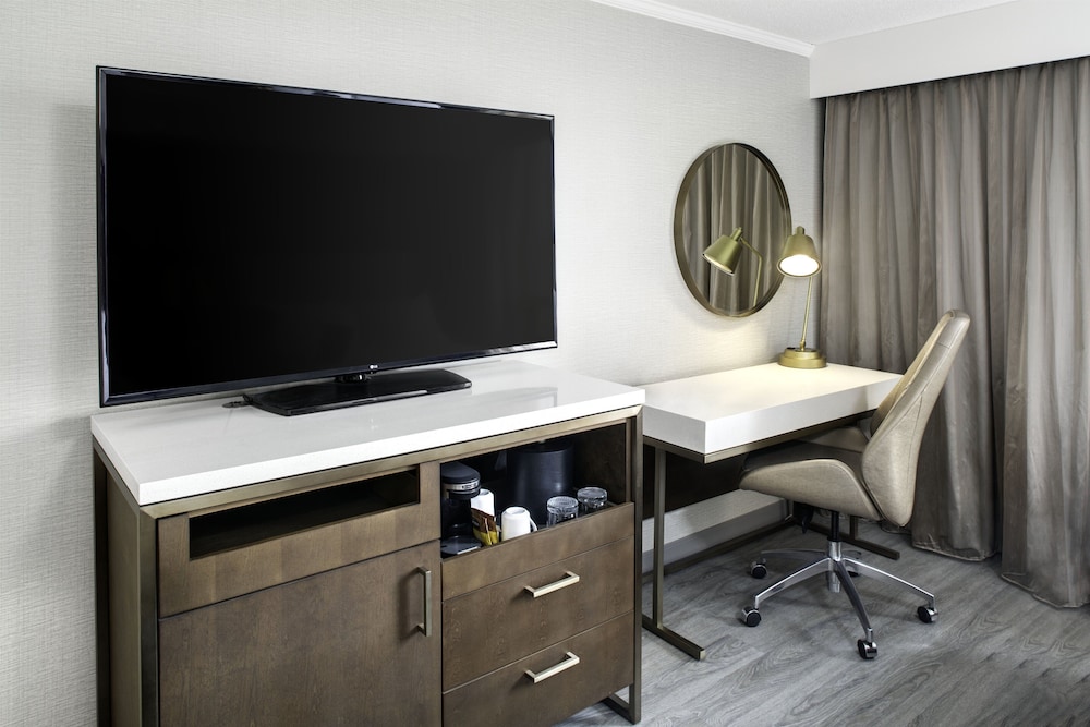 Crowne Plaza Toronto Airport