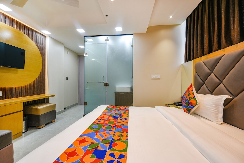  FabHotel Grand Palazzo