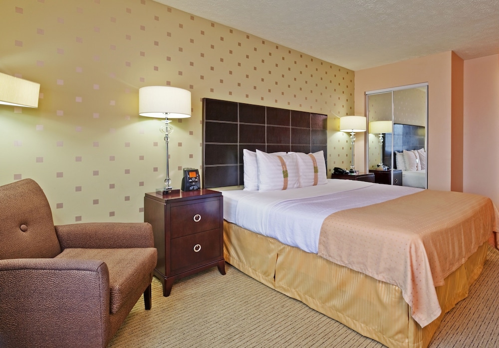 Holiday Inn Bloomington-University Area by IHG