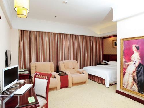 Vienna Hotel Shenzhen Longhua Qinghu Road Branch