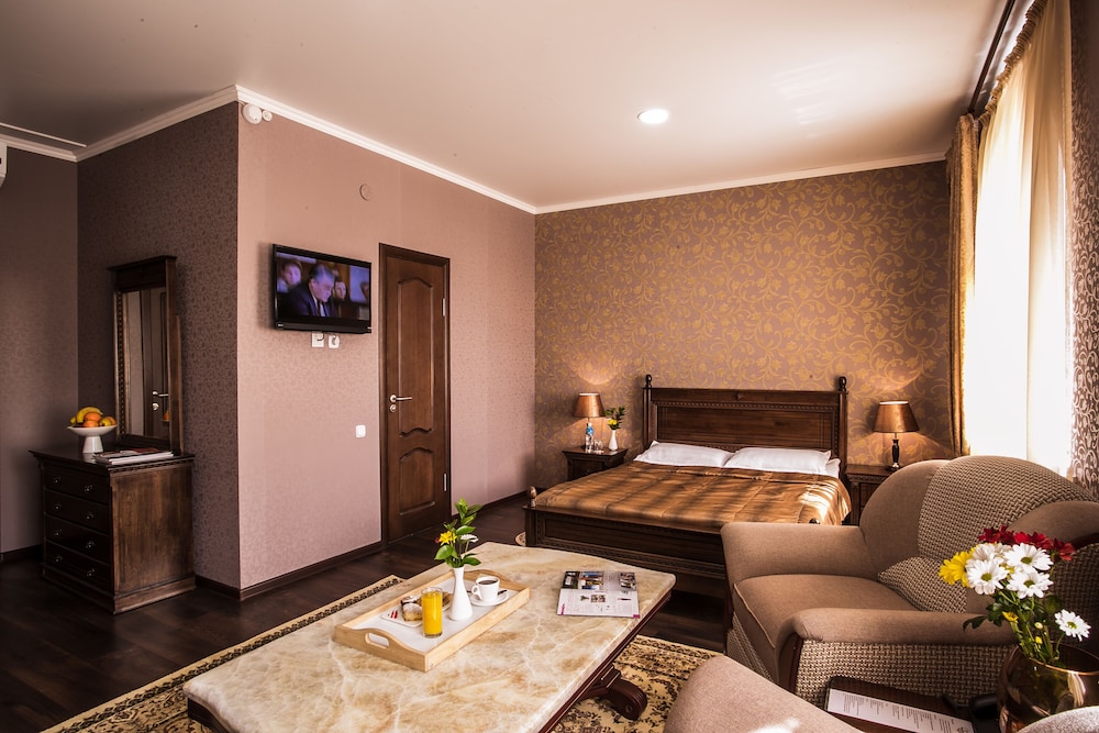 Shah Palace Hotel