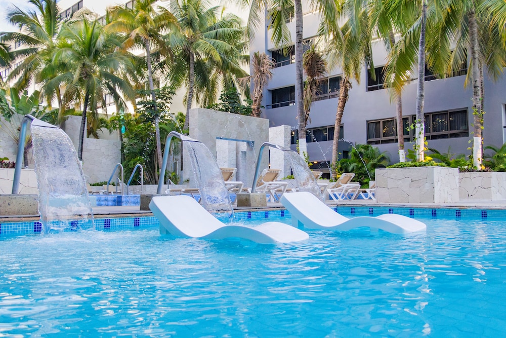 Smart Cancun The Urban Oasis